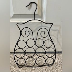 Owl scarf hanger